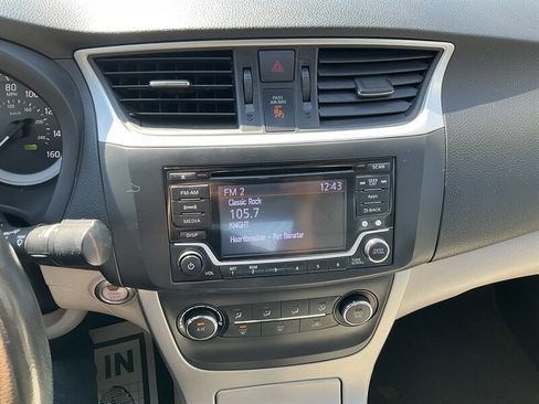 Used 2015 Nissan Sentra SV w/ Style Package image 29