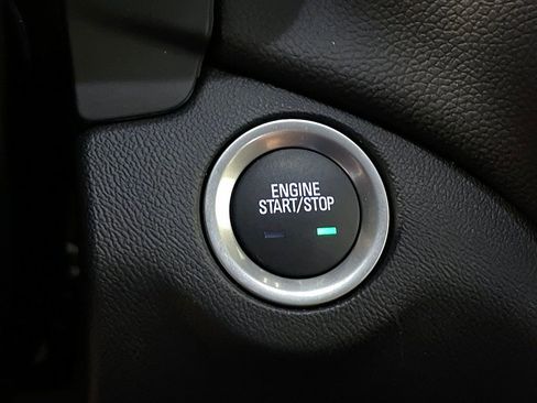 Used 2024 Chevrolet Equinox LT FWD image 29