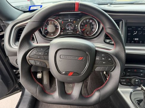 Used 2019 Dodge Challenger SXT RWD image 13