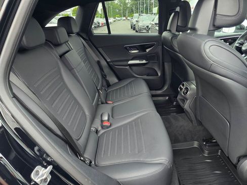 Used 2026 Mercedes-Benz GLC 300 4MATIC image 23
