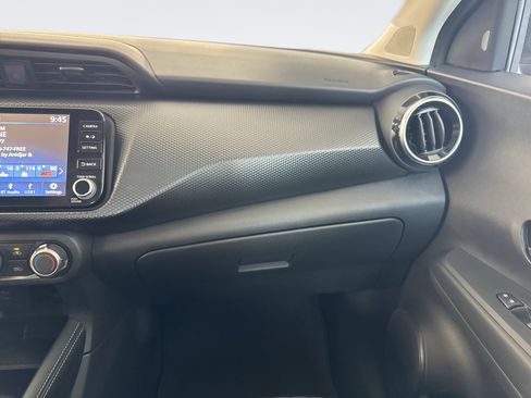 Used 2023 Nissan Kicks SV FWD image 18