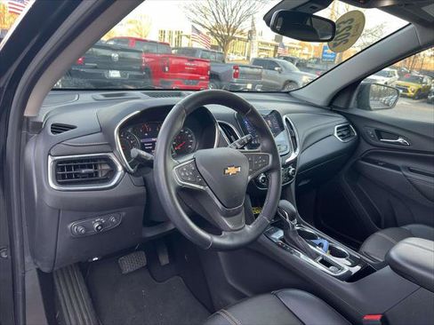 Used 2023 Chevrolet Equinox Premier image 19