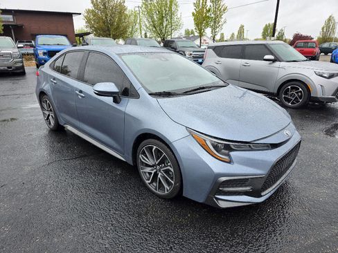 Used 2020 Toyota Corolla SE image 2