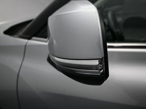 Used 2022 Toyota Highlander LE image 40