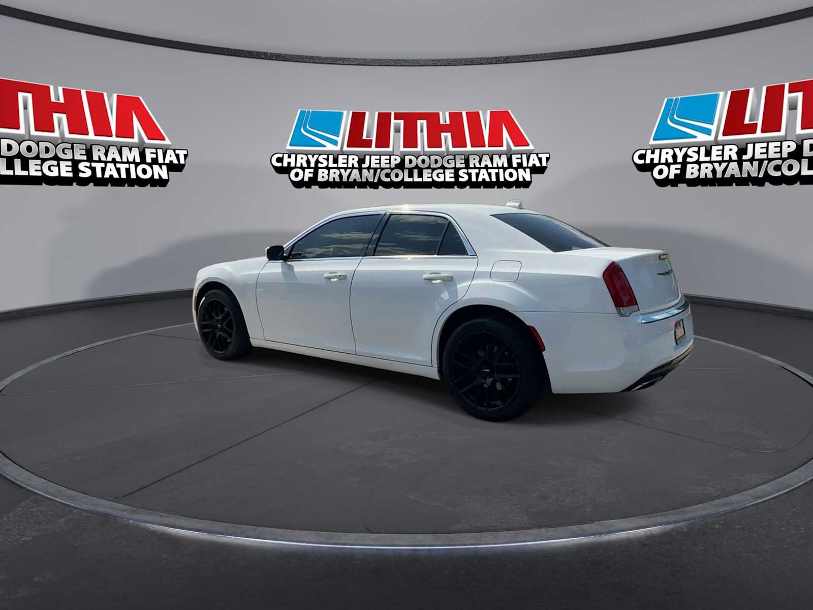 Used 2019 Chrysler 300 Touring L w/ Quick Order Package 22F AWD/4WD image 6