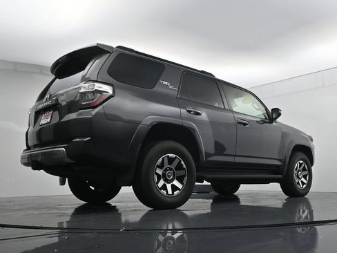 Used 2022 Toyota 4Runner TRD Off-Road Premium AWD/4WD image 37