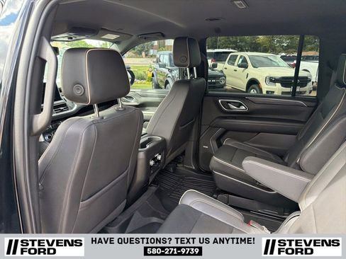 Used 2023 GMC Yukon XL SLT w/ SLT Luxury Package AWD/4WD image 29
