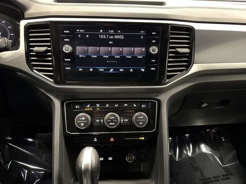 Used 2023 Volkswagen Atlas Cross Sport SEL image 9