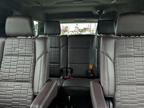 Used 2022 Cadillac Escalade ESV Premium Luxury Platinum w/ Heavy-Duty Trailer Package image 20