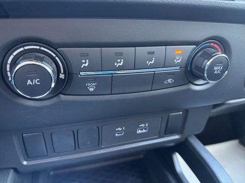 Used 2024 Nissan Frontier S w/ S Utility Package image 21