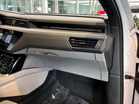 Certified 2024 Audi Q8 e-tron Prestige w/ Prestige Package image 19