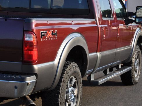 Used 2011 Ford F250 Lariat w/ Chrome Pkg image 9