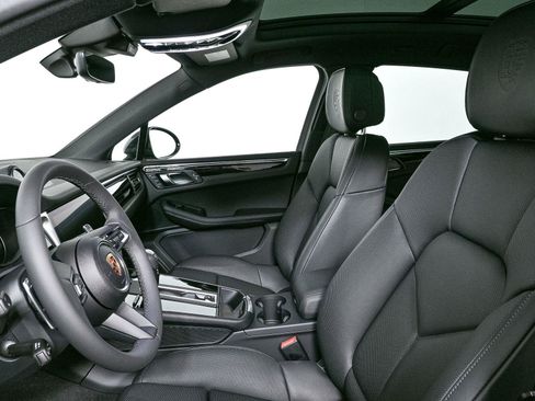 New 2026 Porsche Macan Turbo AWD/4WD image 5
