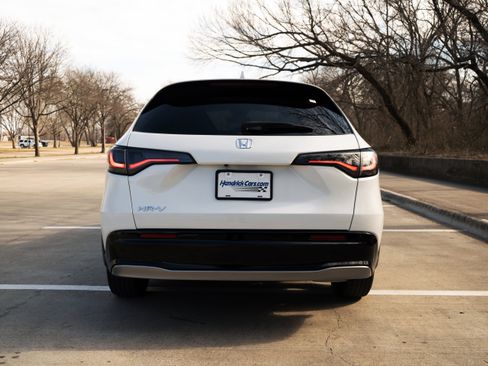 Certified 2024 Honda HR-V EX-L image 8