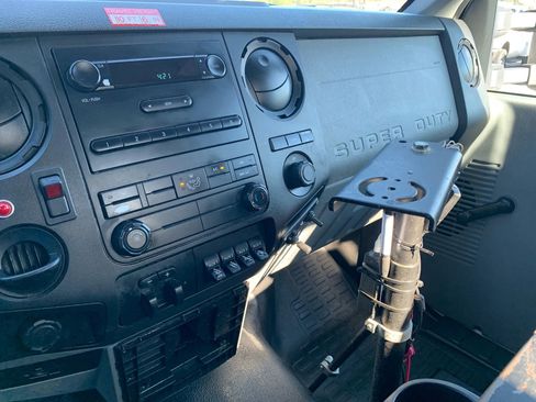 Used 2013 Ford F450 XL w/ Snow Plow Prep Pkg image 16