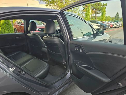 Used 2016 Honda Accord Sport image 15