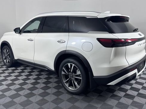 Certified 2025 INFINITI QX60 Luxe image 5