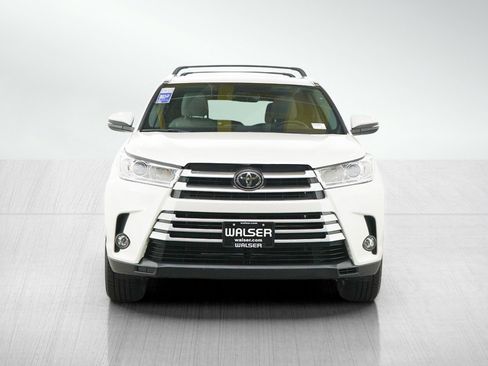Used 2019 Toyota Highlander XLE FWD image 8