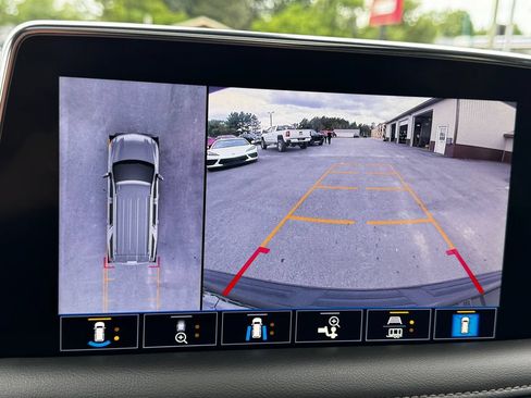 Used 2021 Chevrolet Tahoe High Country AWD/4WD image 19