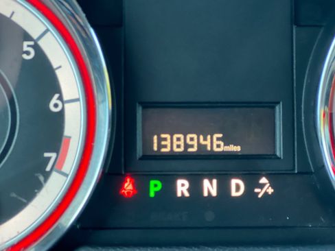 Used 2016 Dodge Grand Caravan SE FWD image 21