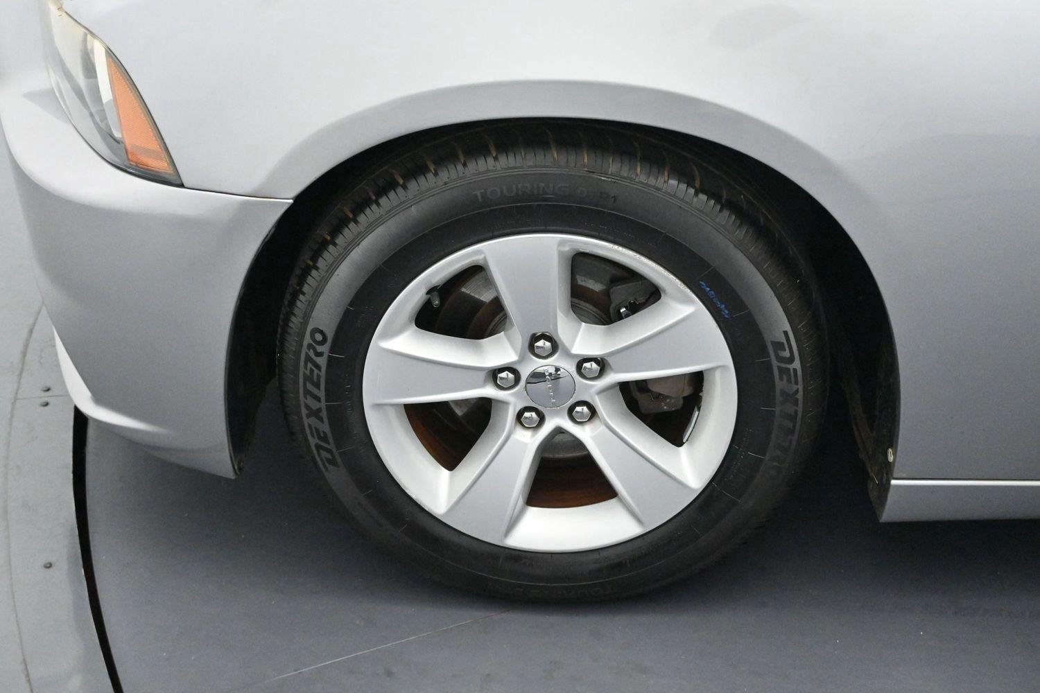 Used 2013 Dodge Charger SE RWD image 26
