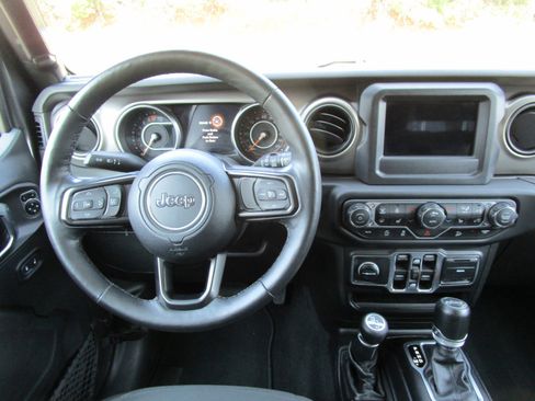 Used 2018 Jeep Wrangler Unlimited Sport S image 7