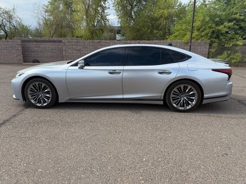 Used 2022 Lexus LS 500 w/ Interior Upgrade Package RWD image 7