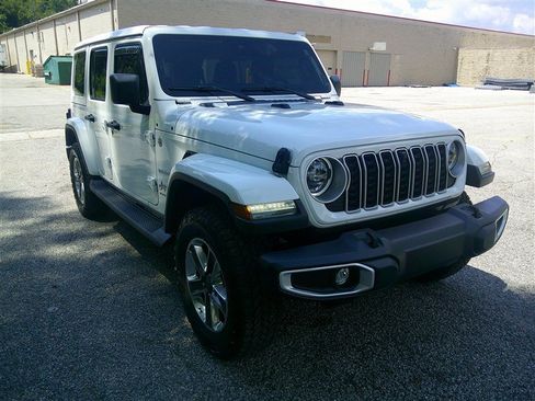 Used 2024 Jeep Wrangler Unlimited Sahara w/ Technology Group AWD/4WD image 7