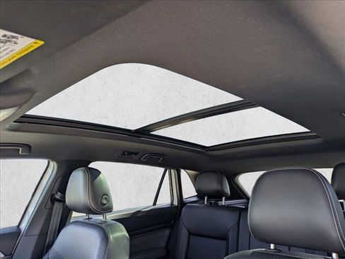 Used 2022 Volkswagen Atlas Cross Sport SE image 15