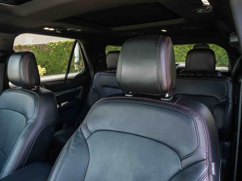 Used 2018 Ford Explorer Sport w/ Equipment Group 401A AWD/4WD image 18