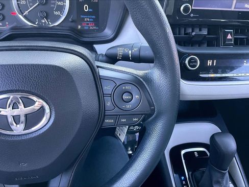 Used 2022 Toyota Corolla LE image 24