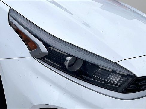 Used 2024 Kia Forte LXS FWD image 27