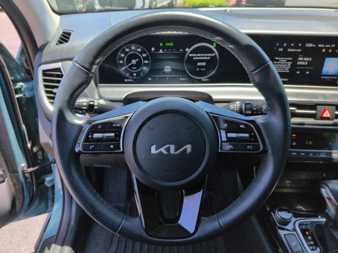 Used 2024 Kia Seltos EX AWD/4WD image 17