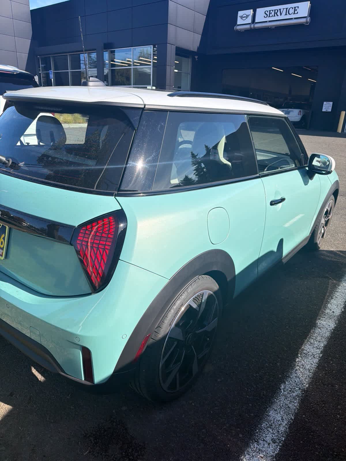 Used 2025 MINI Cooper 2-Door Hardtop FWD image 6