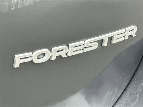 Certified 2022 Subaru Forester image 17