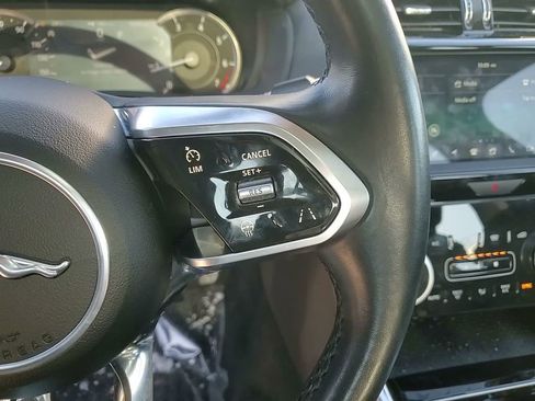 Used 2020 Jaguar XE S image 25