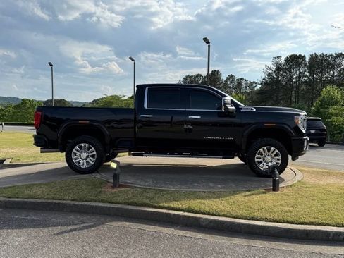 Used 2020 GMC Sierra 2500 Denali w/ Denali Ultimate Package AWD/4WD image 8