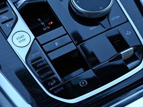 New 2026 BMW X5 xDrive50e w/ M Sport Package image 17