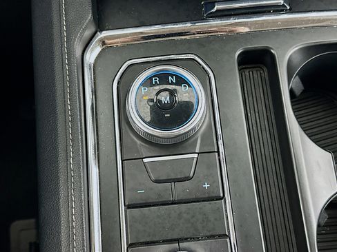 Used 2024 Ford Expedition Max XLT image 24