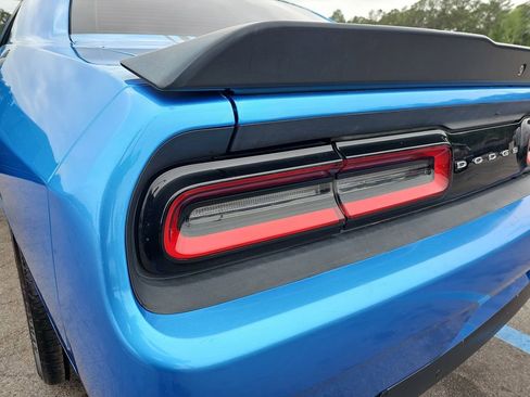 Used 2015 Dodge Challenger R/T RWD image 35