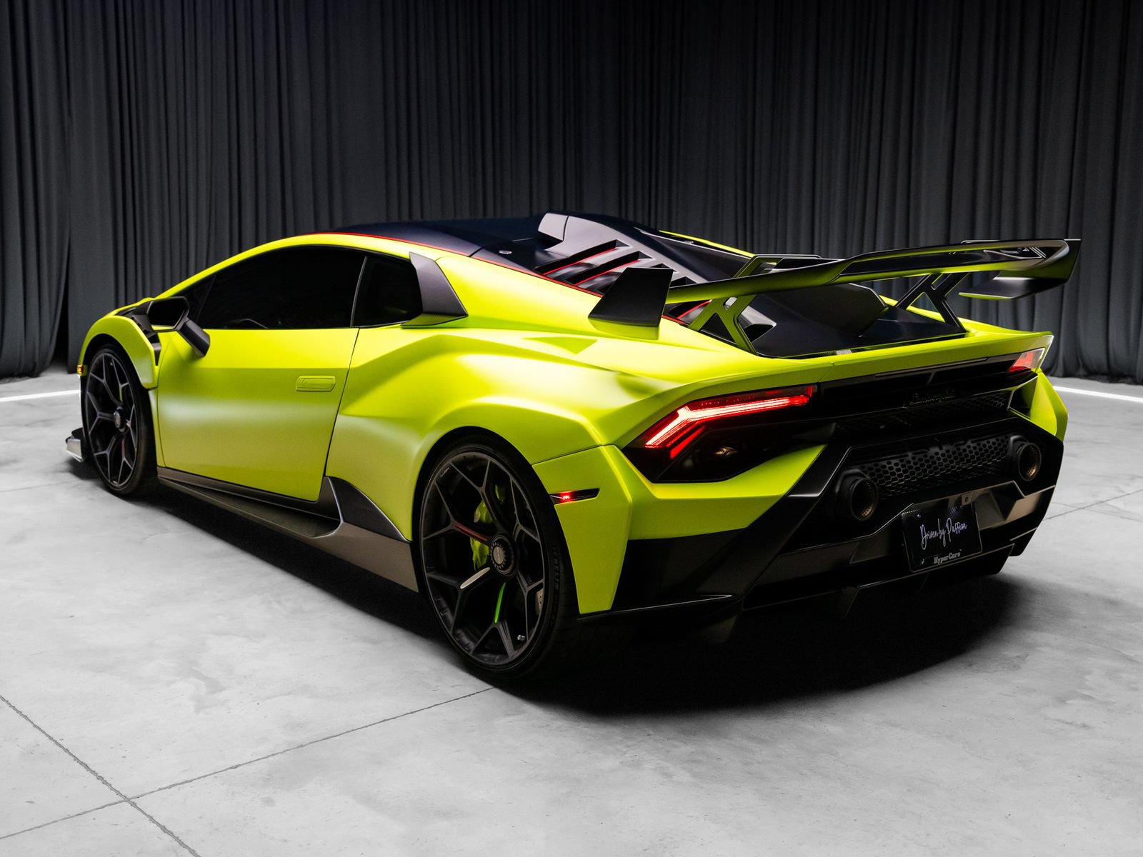 Used 2022 Lamborghini Huracan STO RWD image 49