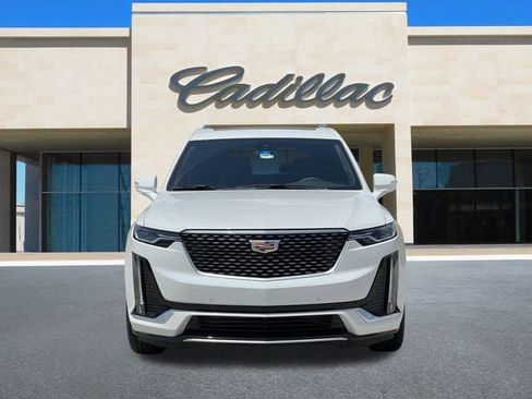 New 2025 Cadillac XT6 Luxury image 7