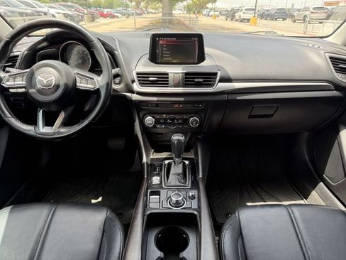 Used 2017 MAZDA MAZDA3 Touring FWD image 18