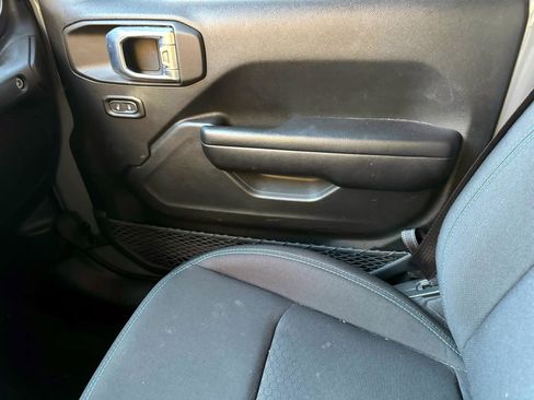 Used 2021 Jeep Wrangler Unlimited Rubicon 4xe w/ Cold Weather Group image 18