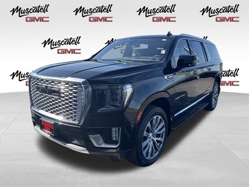Used 2021 GMC Yukon XL Denali AWD/4WD image 8