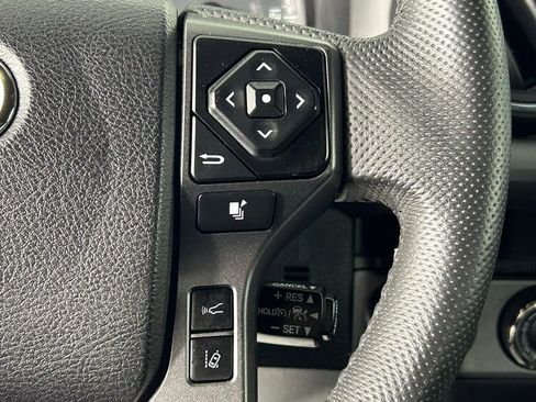 Used 2021 Toyota Tacoma TRD Off-Road w/ Technology Package AWD/4WD image 24