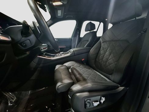 Used 2025 BMW X5 xDrive40i w/ M Sport Package AWD/4WD image 22