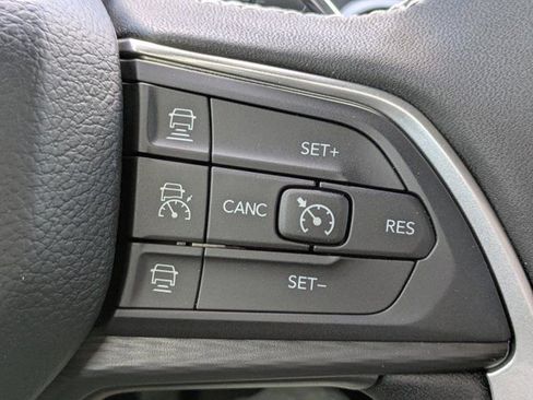 New 2025 Jeep Grand Cherokee L Altitude image 23