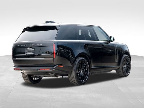 New 2025 Land Rover Range Rover SE image 4