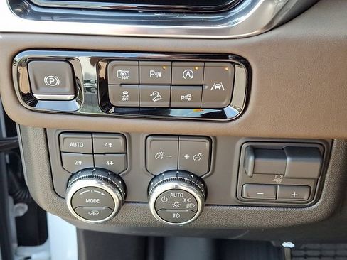 Used 2026 GMC Yukon XL Denali Ultimate image 23